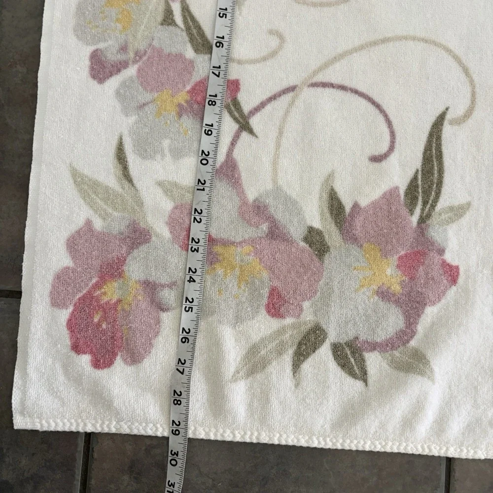 Vintage Benetton Ivory Flower Print Hand Towel Set Of 2‎ 80s USA Cottagecore
